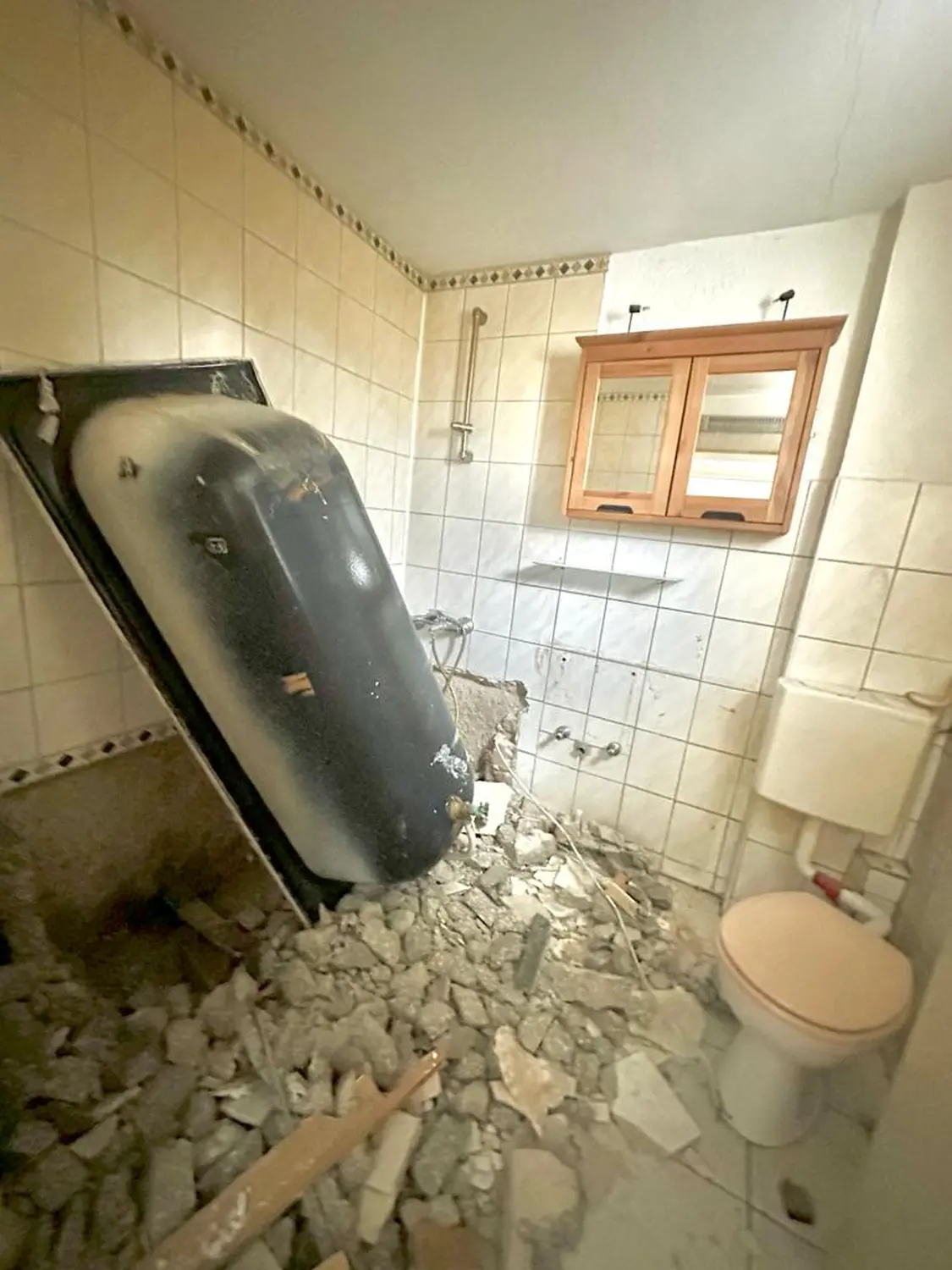 Badezimmerrenovierung von Don Immobilien